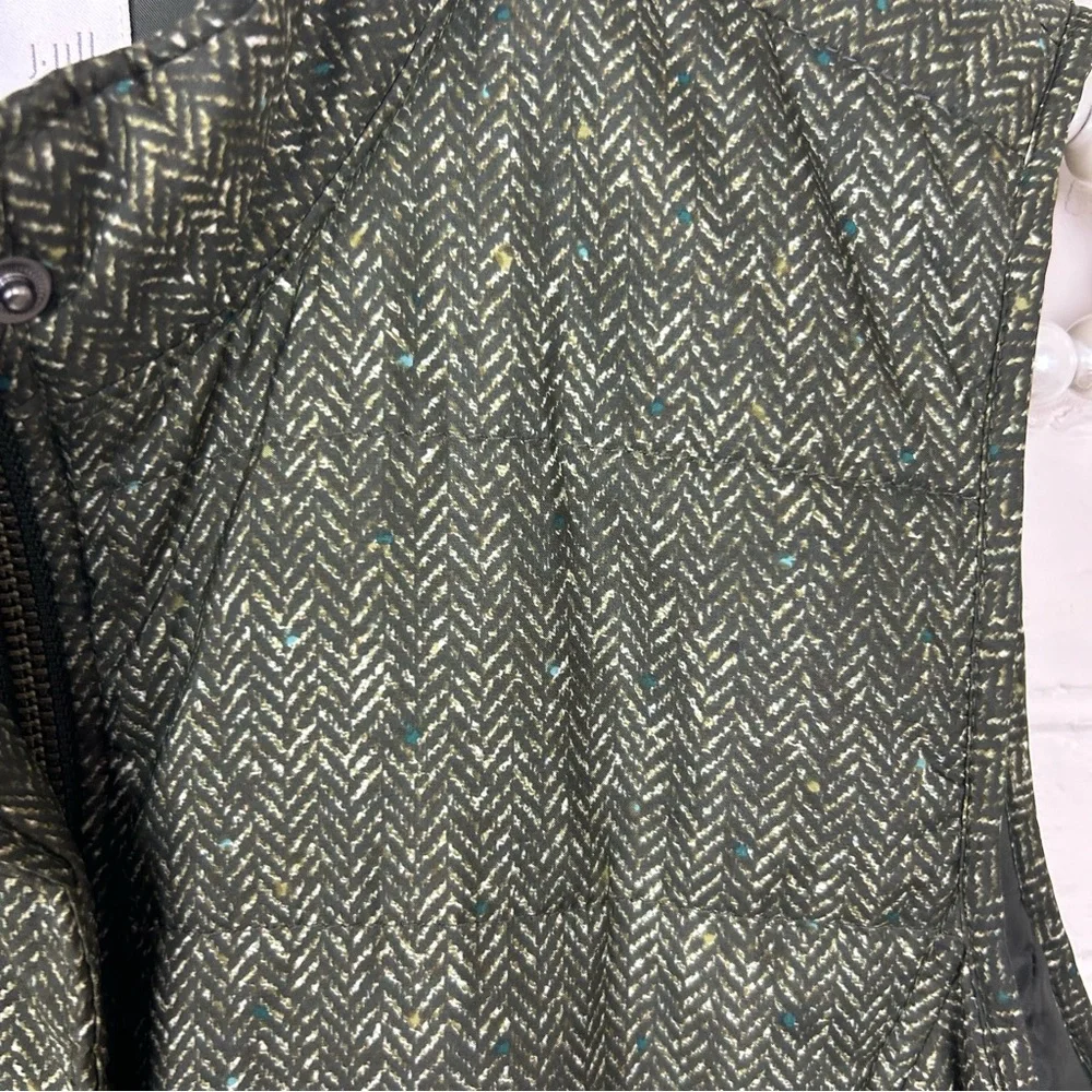 J.Jill Lightweight Green Herringbone Zip Front Puffer Vest Size M